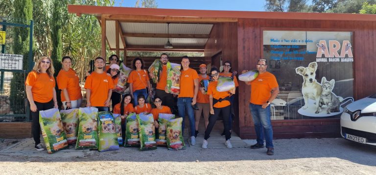 Antes de comprar, piense en adoptar!