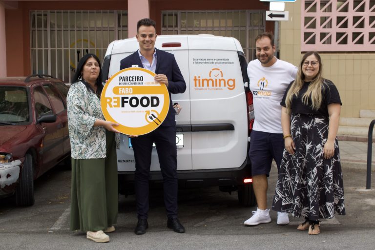 Donación de una furgoneta para apoyar la recogida de alimentos para el núcleo de Faro Refood